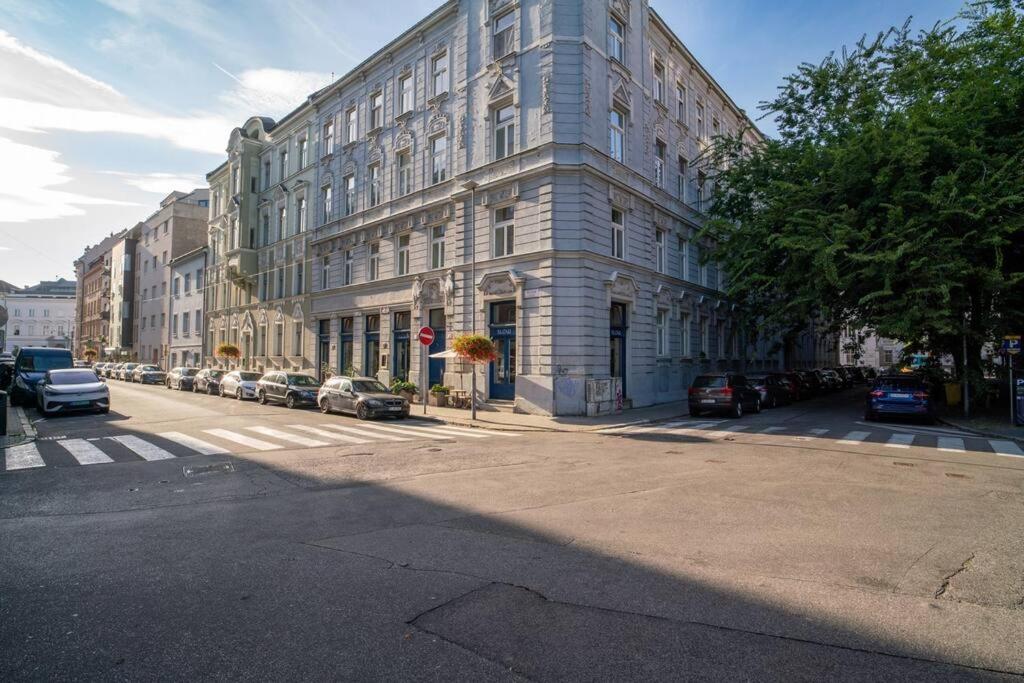 Sukromny Staromestsky Apartman V Uzasnej Lokalite/Cozy Old-Town Apartment In A Great Neighborhood 브라티슬라바 외부 사진